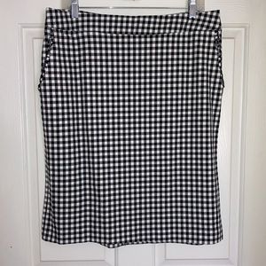 Court & Rowe Black and White Plaid Stretch Skirt w/ Ruffle Pockets 12
